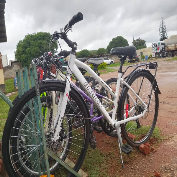 Infinity Shimano Gravel Bike – Size 28 (With Carrier)